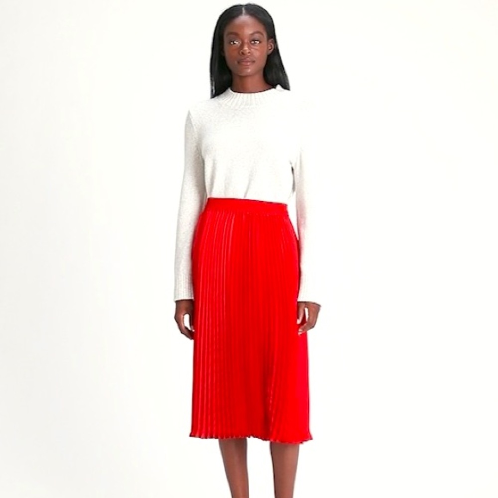 Silky Banana Republic red pleated midi skirt - Size 2